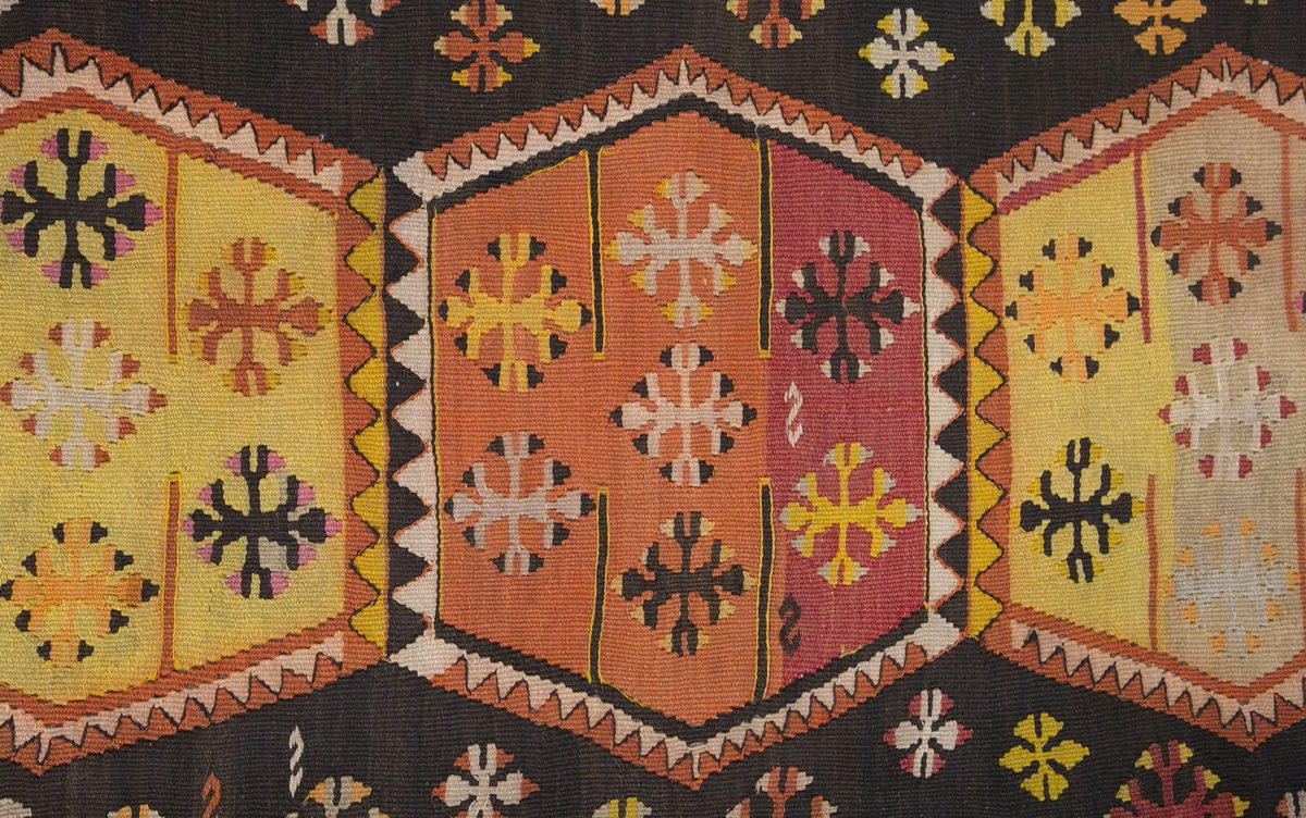 Vintage Turkish Rug, 4.1 x 3.2 ft, 125 x 99 cm