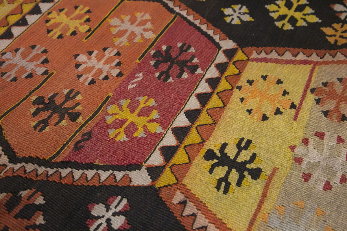Vintage Turkish Rug, 4.1 x 3.2 ft, 125 x 99 cm