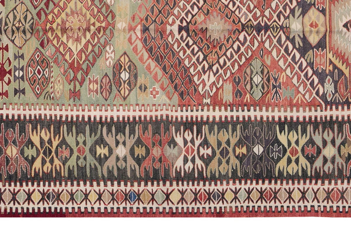 Vintage Turkish Rug, 4.1 x 5.10 ft Rug, 126 x 180 cm