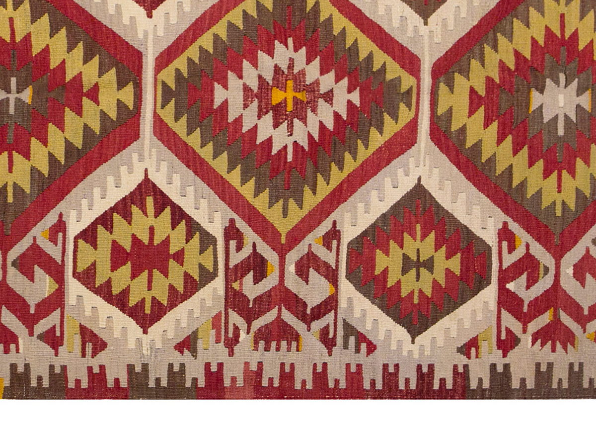 Vintage Turkish Rug, 4.1 x 6.2 ft Rug, 125 x 190 cm