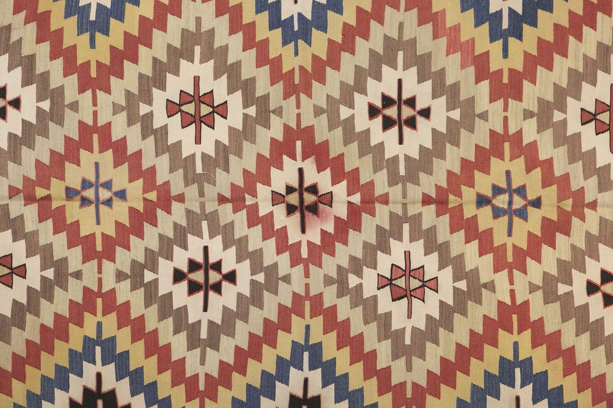 Vintage Turkish Rug, 4.1 x 6.3 ft Rug, 125 x 193 cm