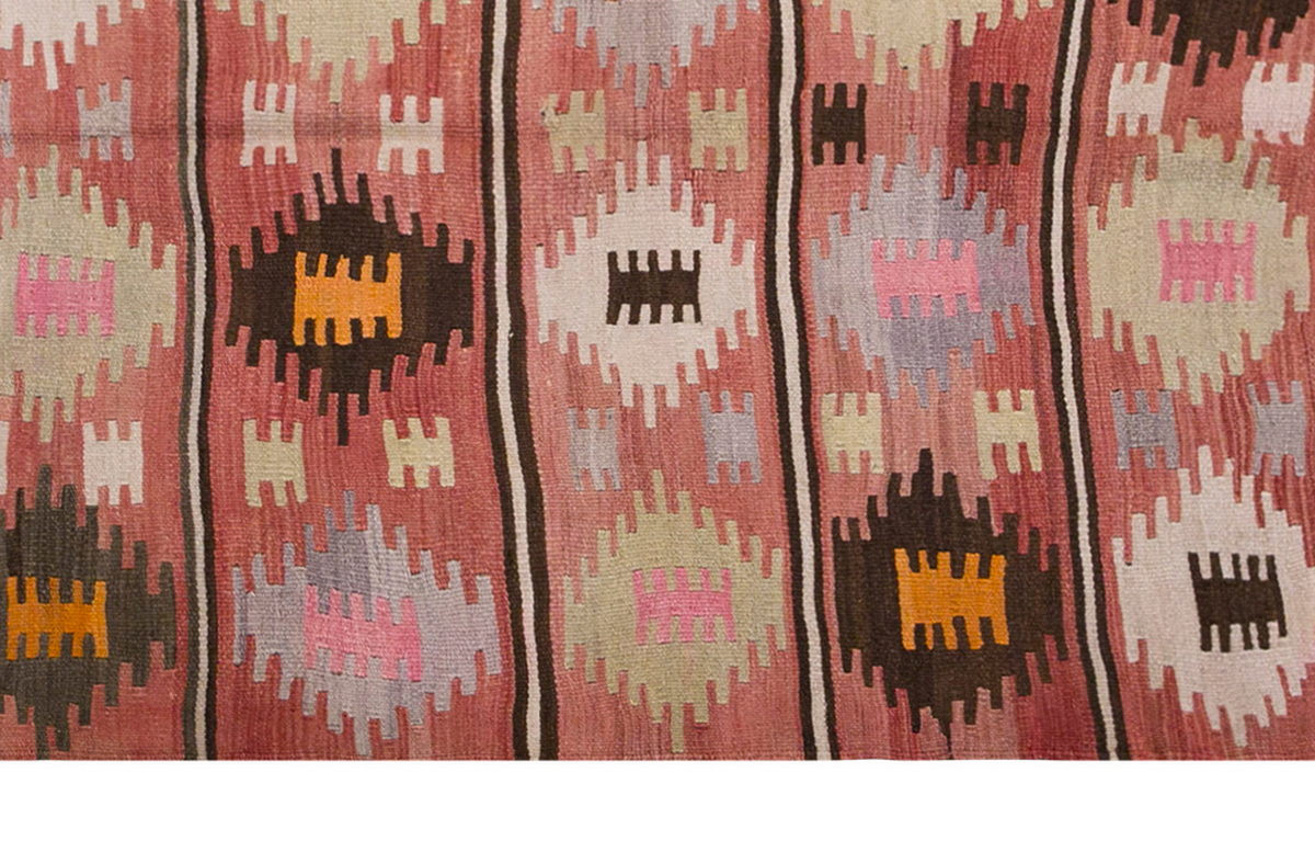 Vintage Turkish Rug, 4.1 x 6.7 ft Rug, 125 x 202 cm