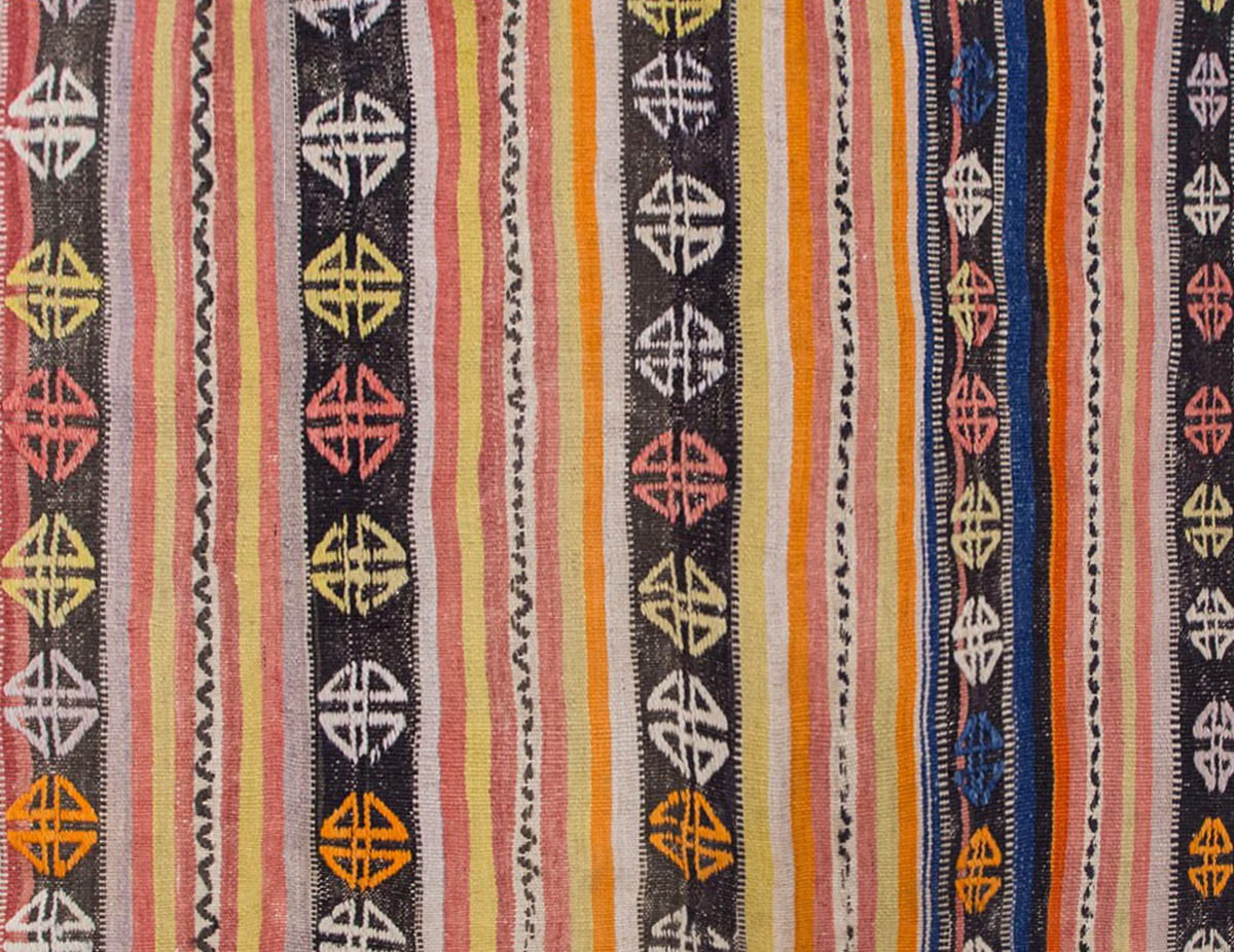 Vintage Turkish Rug, 4.10 x 2.8 ft, 148 x 83 cm