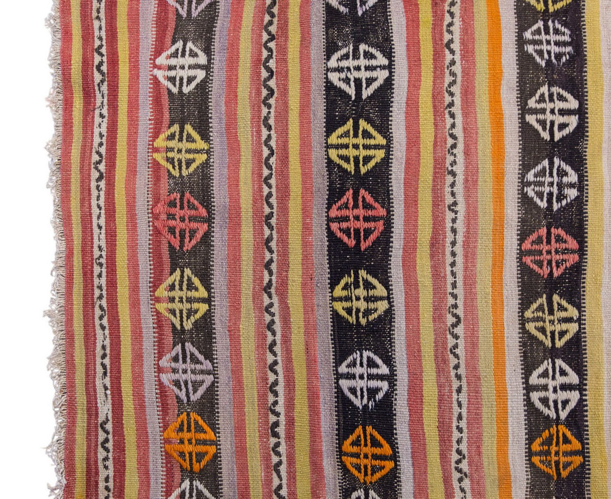Vintage Turkish Rug, 4.10 x 2.8 ft, 148 x 83 cm