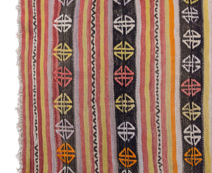 Vintage Turkish Rug, 4.10 x 2.8 ft, 148 x 83 cm
