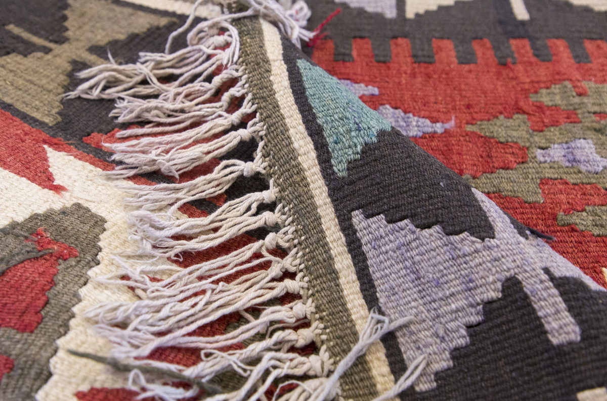 Vintage Turkish Rug, 4.11 x 2.10 ft, 152 x 87 cm