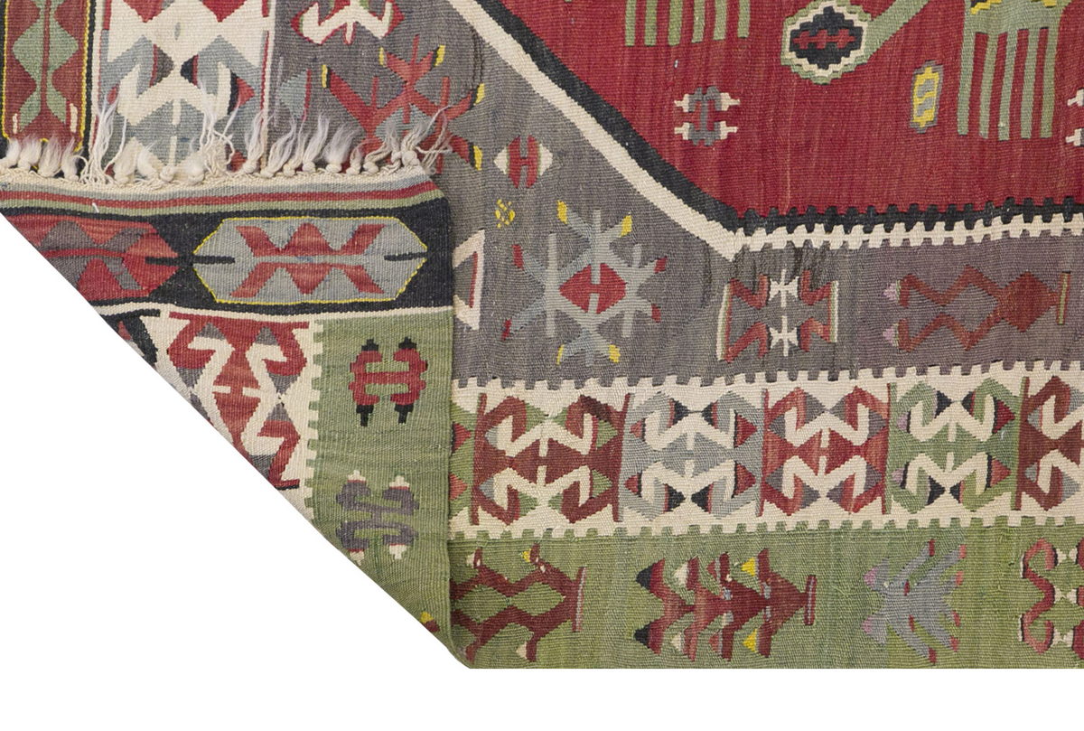Vintage Turkish Rug, 4.2 x 5.9 ft, 128 x 177 cm