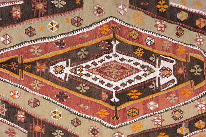 Vintage Turkish Rug, 4.3 x 5.9 ft, 131 x 177 cm