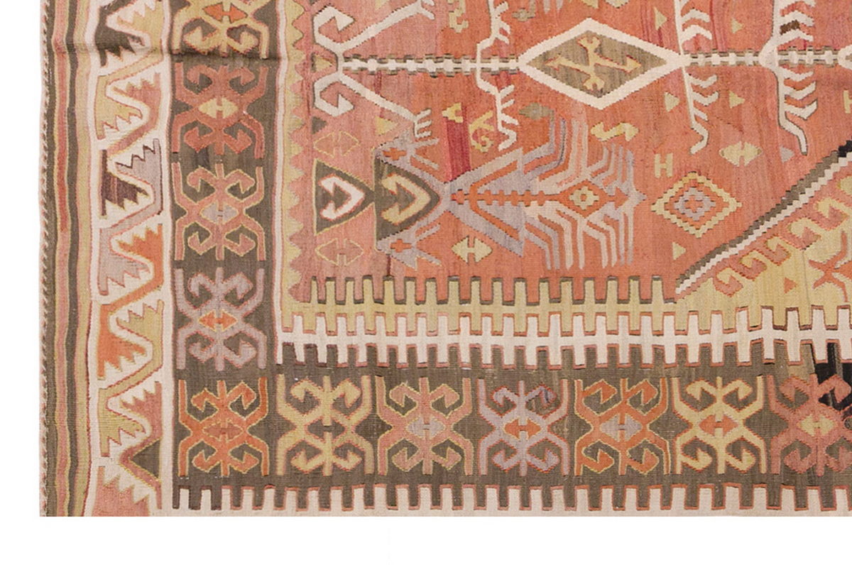 Vintage Turkish Rug, 4.3 x 6 ft, 132 x 183 cm