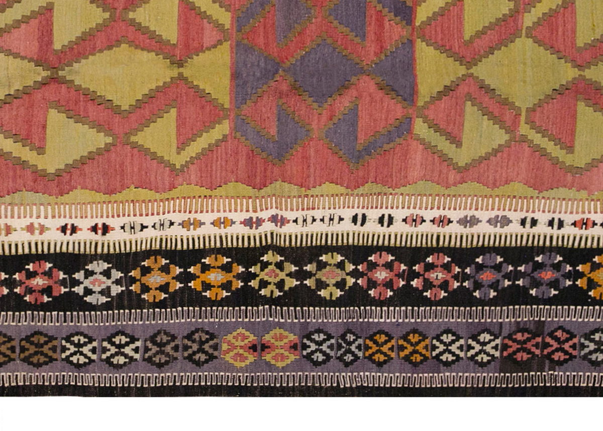 Vintage Turkish Rug, 4.4 x 5.10 ft Rug, 134 x 180 cm