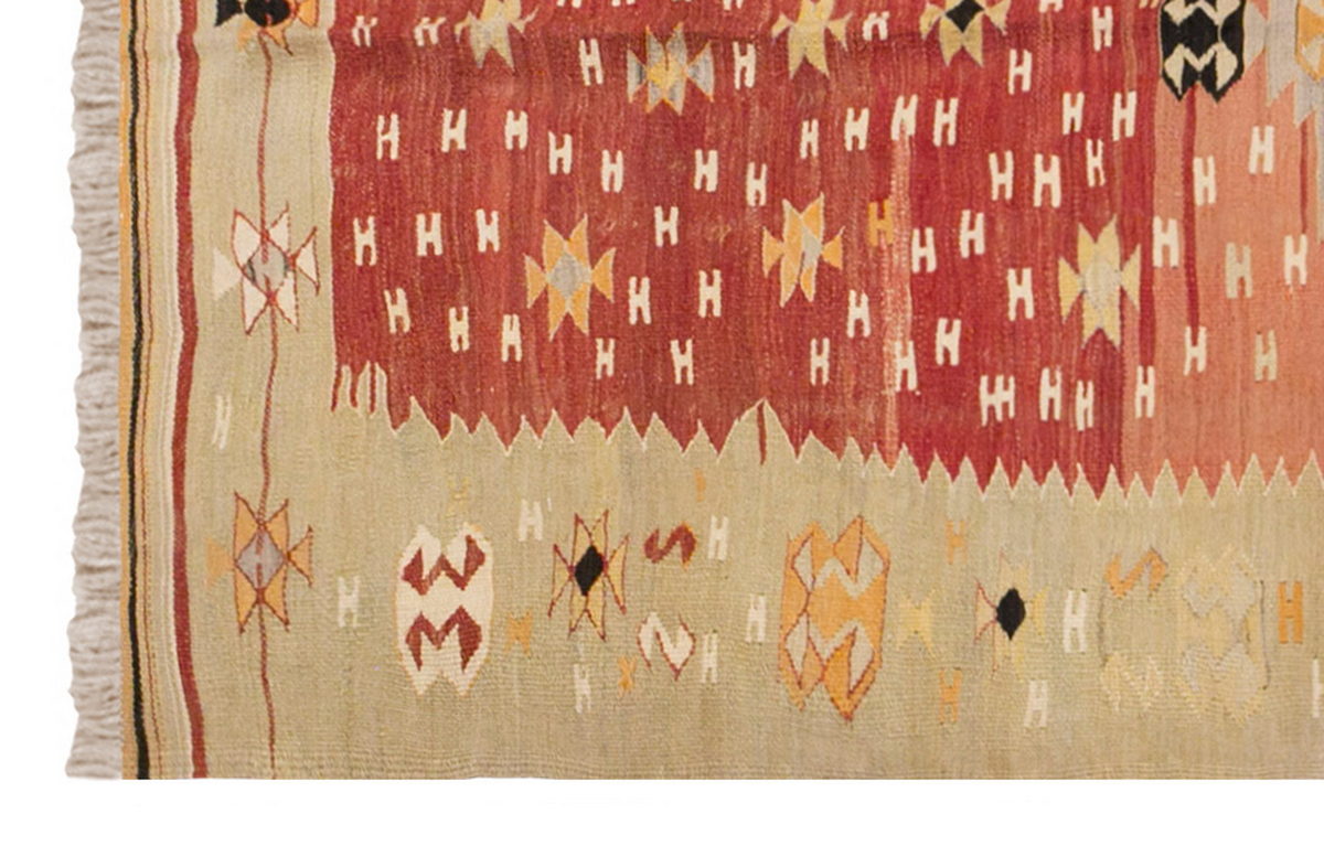 Vintage Turkish Rug, 4.4 x 7.1 ft, 133 x 216 cm