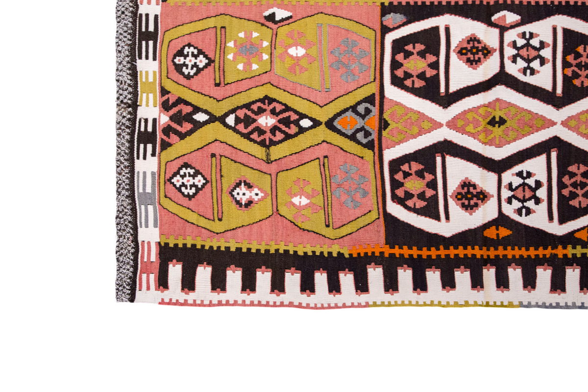 Vintage Turkish Rug, 4.5 x 2.5 ft, 136 x 76 cm