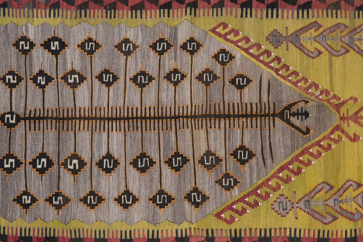Vintage Turkish Rug, 4.5 x 5.8 ft Rug, 136 x 173 cm