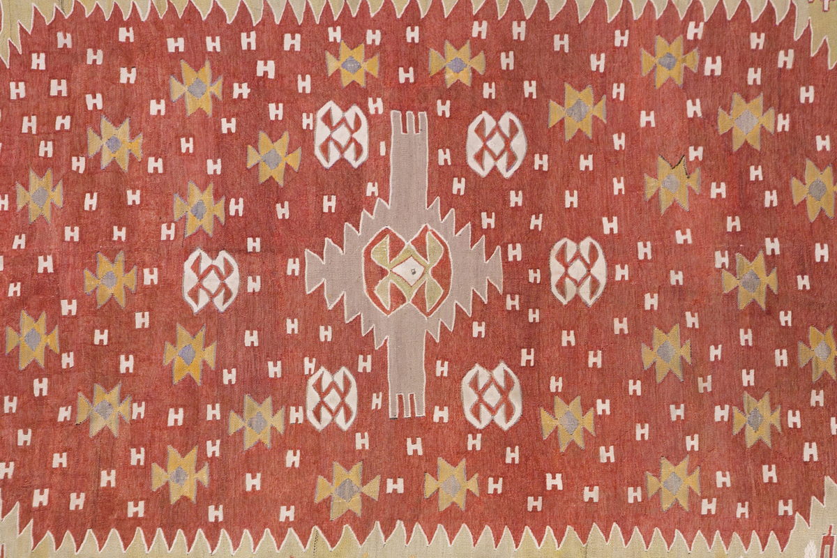 Vintage Turkish Rug, 4.5 x 6.1 ft Rug, 136 x 187 cm