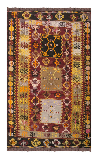 Vintage Turkish Rug, 4.5 x 6.11 ft, 137 x 213 cm