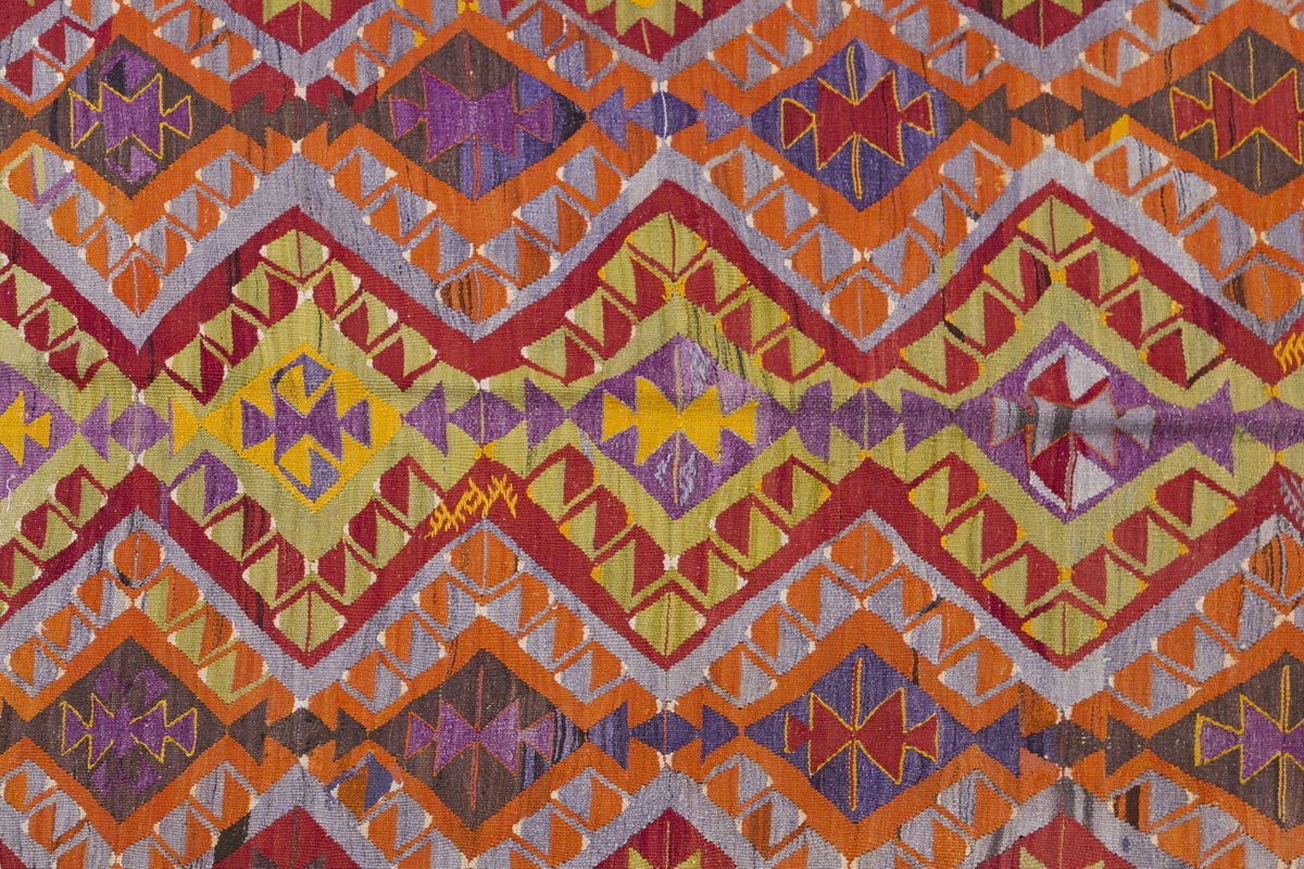 Vintage Turkish Rug, 4.5 x 8.6 ft, 135 x 260 cm