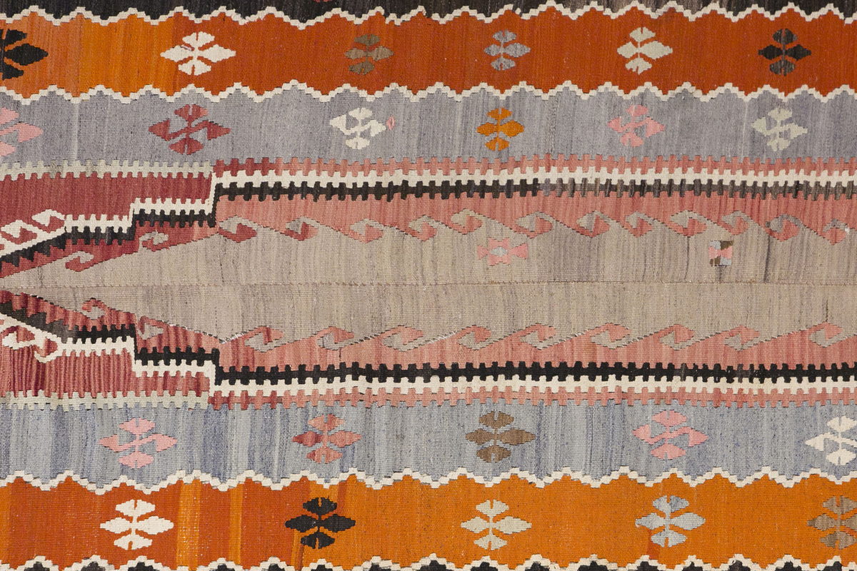 Vintage Turkish Rug, 4.5 x 8.7 ft, 135 x 262 cm