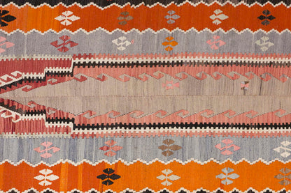 Vintage Turkish Rug, 4.5 x 8.7 ft, 135 x 262 cm