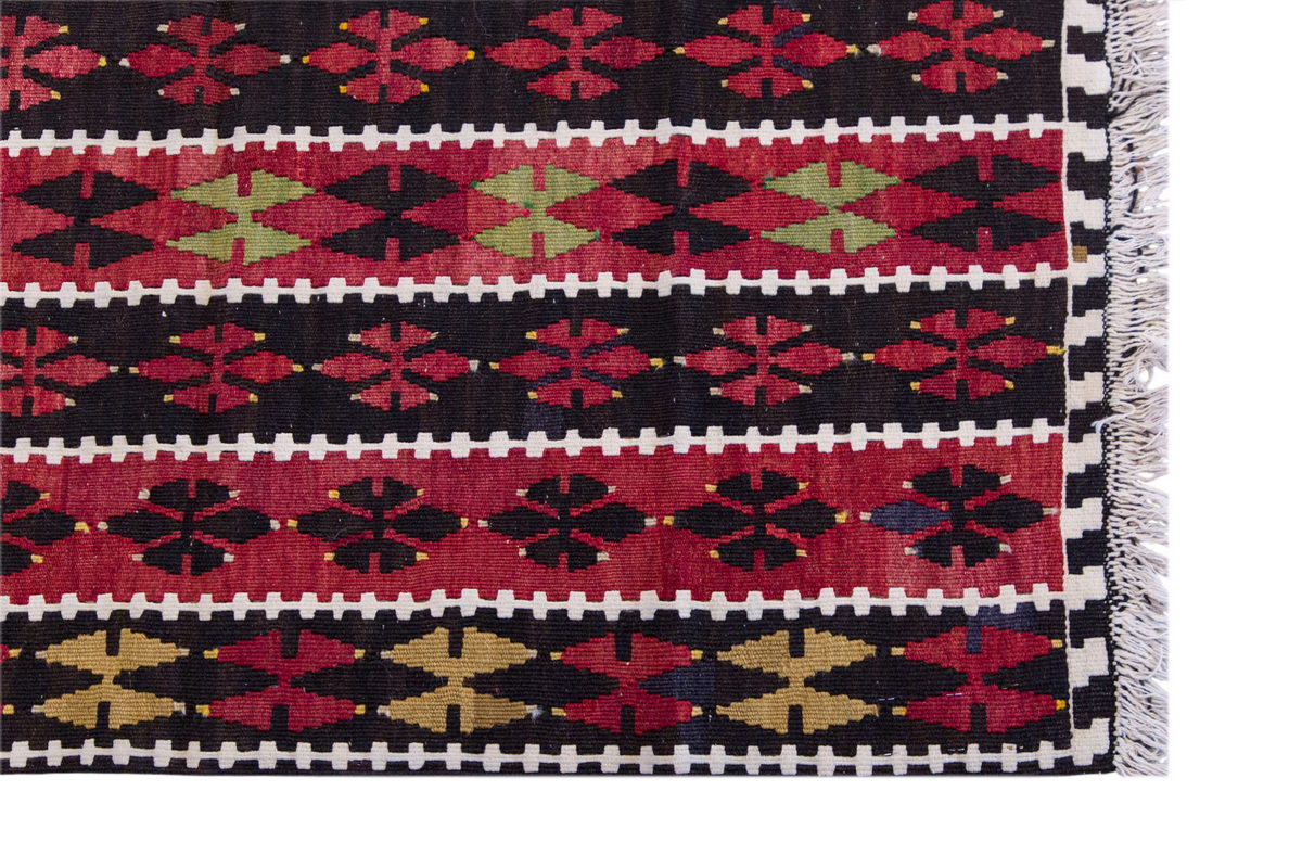 Vintage Turkish Rug, 4.6 x 2.11 ft, 138 x 90 cm