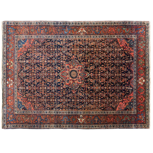 Vintage Turkish Rug, 4.6 x 6.3 feet / 140 x 191 cm