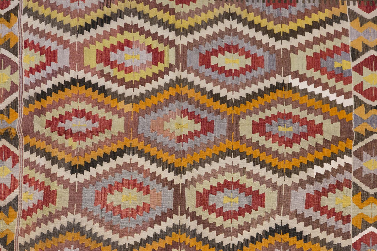 Vintage Turkish Rug, 4.6 x 6.4 ft Rug, 138 x 194 cm