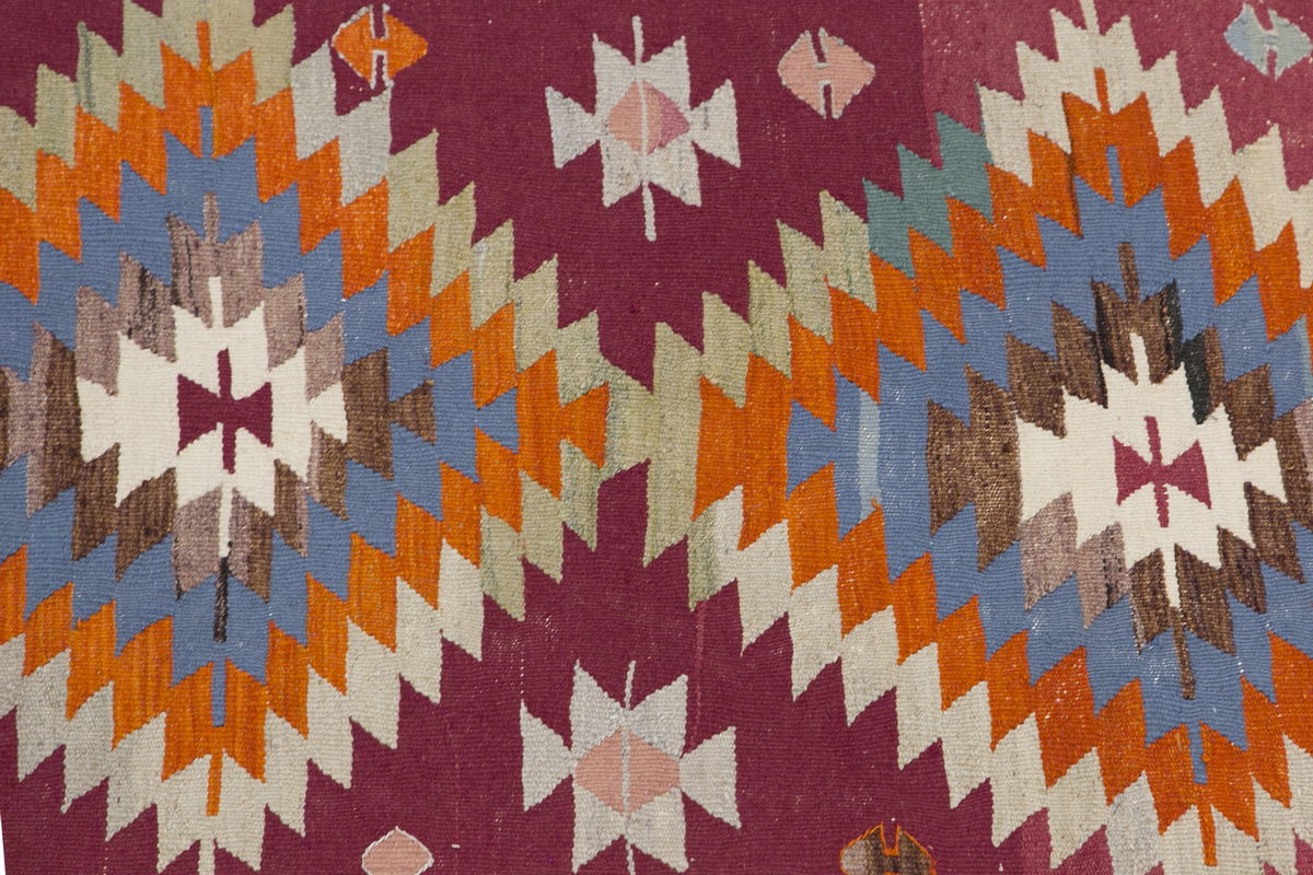 Vintage Turkish Rug, 4.6 x 8.7 ft, 138 x 262 cm