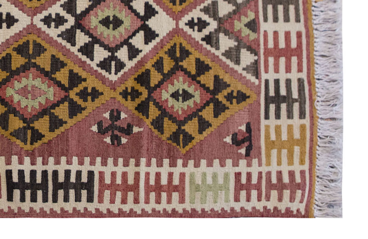 Vintage Turkish Rug, 4.7 x 2.11 ft Rug, 142 x 91 cm