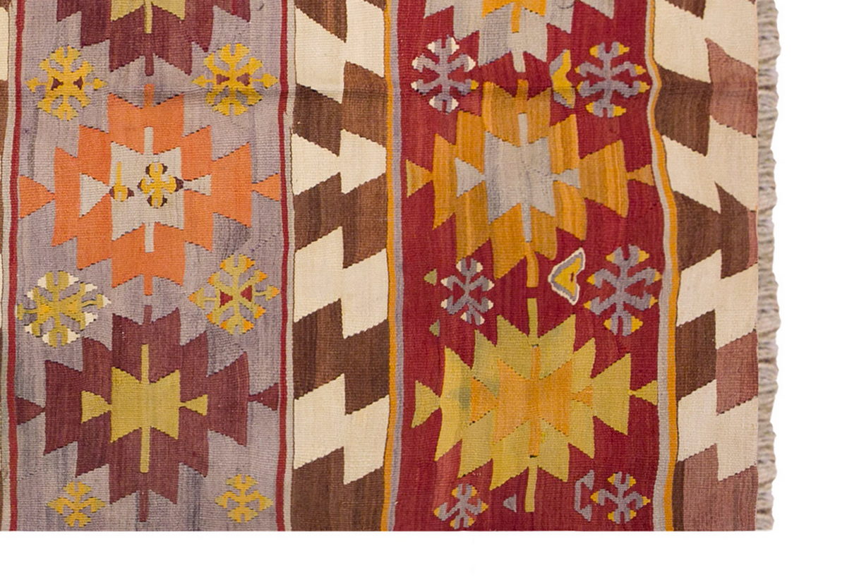 Vintage Turkish Rug, 4.7 x 6.3 ft Rug, 141 x 192 cm
