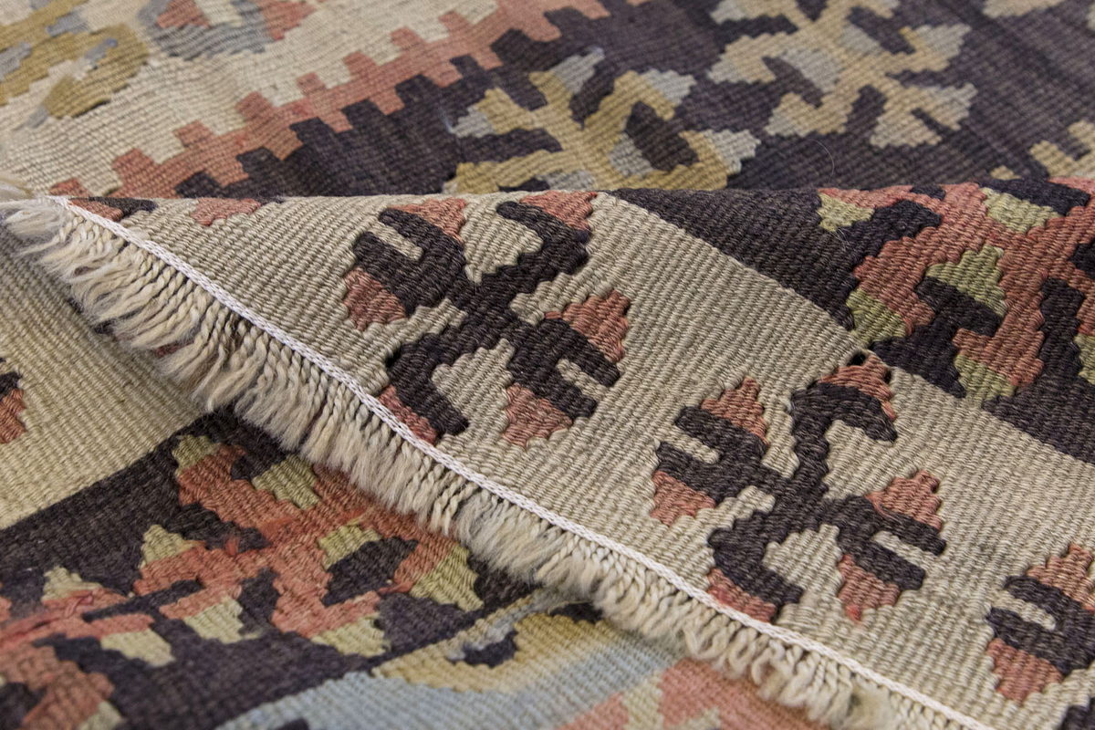 Vintage Turkish Rug, 4.8 x 3 ft, 143 x 93 cm
