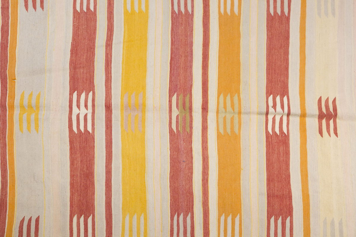 Vintage Turkish Rug, 4.8 x 6.10 ft Rug, 144 x 209 cm