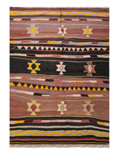 Vintage Turkish Rug, 4.8 x 6.6 ft, 144 x 200 cm