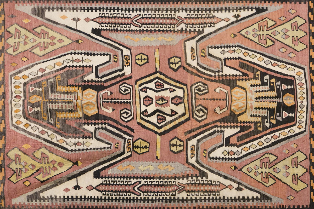 Vintage Turkish Rug, 4.8 x 7.1 ft, 143 x 217 cm