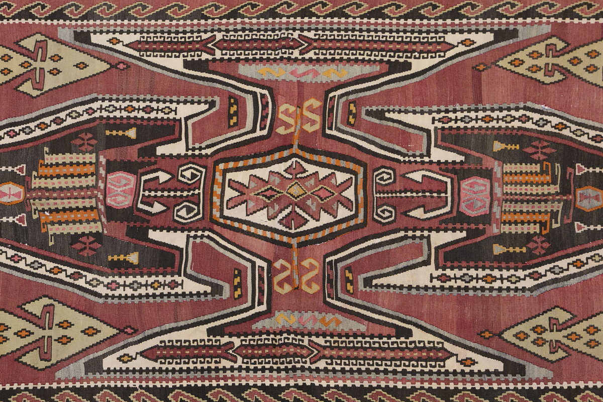 Vintage Turkish Rug, 4.8 x 8.8 ft, 143 x 266 cm