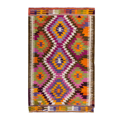 Vintage Turkish Rug, 4.9 x 3.4 ft, 145 x 103 cm
