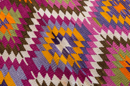 Vintage Turkish Rug, 4.9 x 3.4 ft, 145 x 103 cm