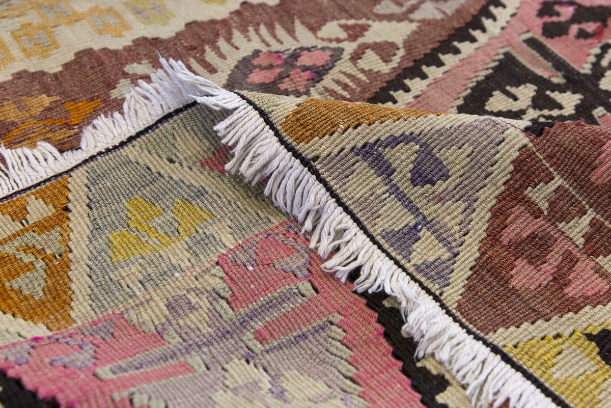 Vintage Turkish Rug, 4.9 x 3.8 ft, 147 x 112 cm