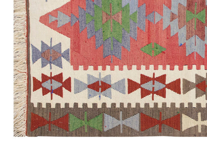 Vintage Turkish Rug, 4.9 x 6.4 ft Rug, 145 x 195 cm