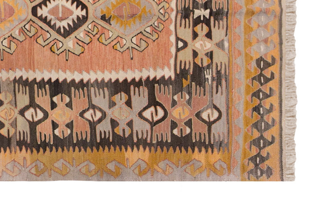 Vintage Turkish Rug, 4.9 x 6.5 ft, 145 x 198 cm