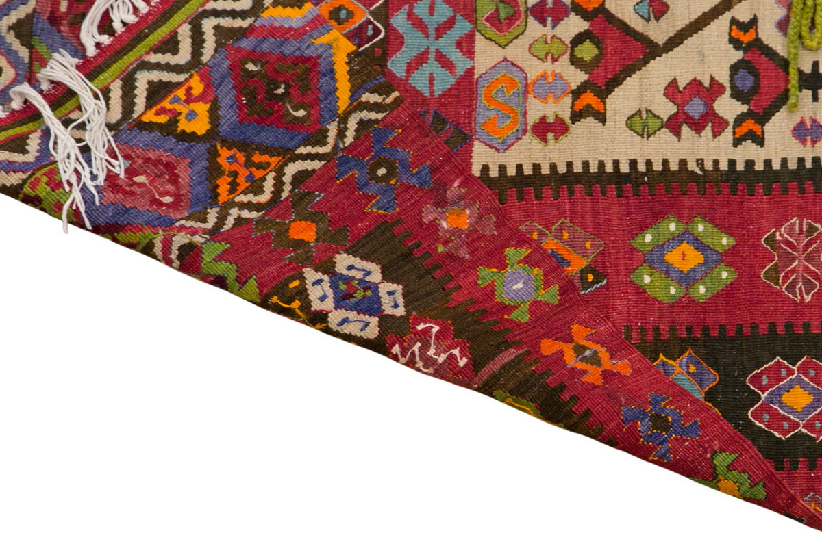 Vintage Turkish Rug, 4 x 5.3 ft, 122 x 162 cm