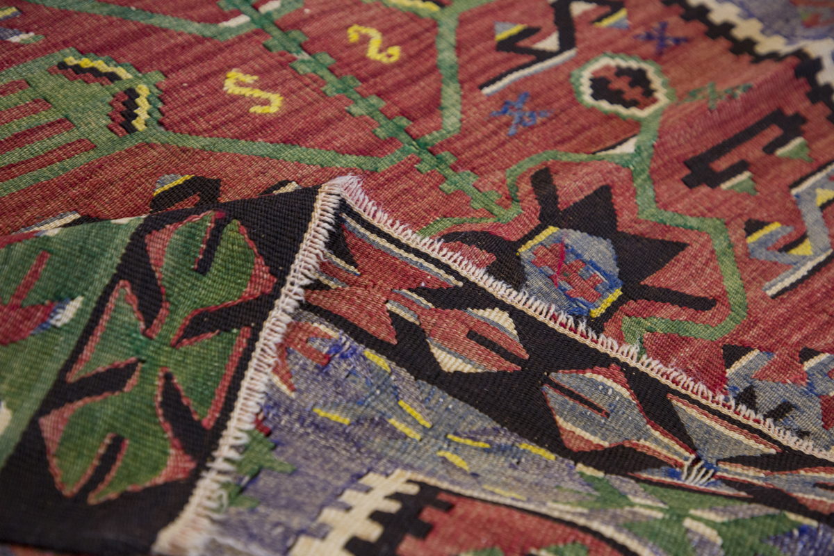 Vintage Turkish Rug, 4 x 5.6 ft Rug, 124 x 168 cm