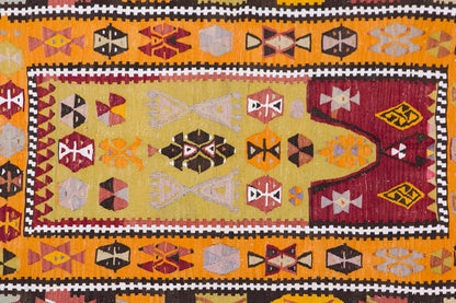 Vintage Turkish Rug, 4 x 6.6 ft, 122 x 200 cm
