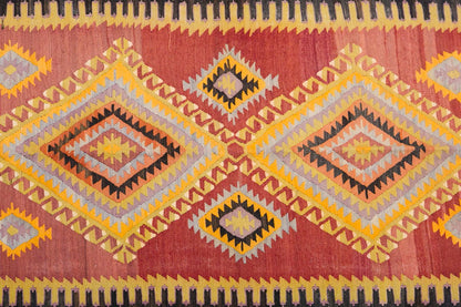 Vintage Turkish Rug, 4 x 6.8 ft, 124 x 204 cm