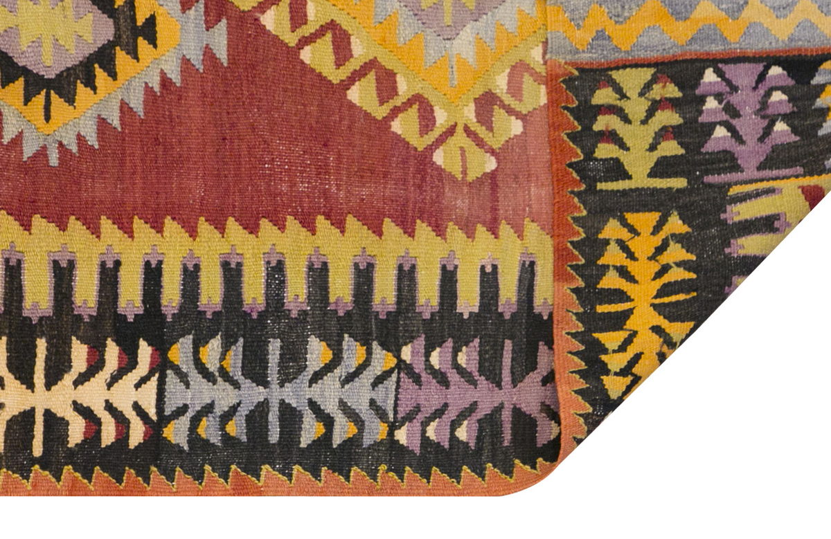 Vintage Turkish Rug, 4 x 6.8 ft, 124 x 204 cm