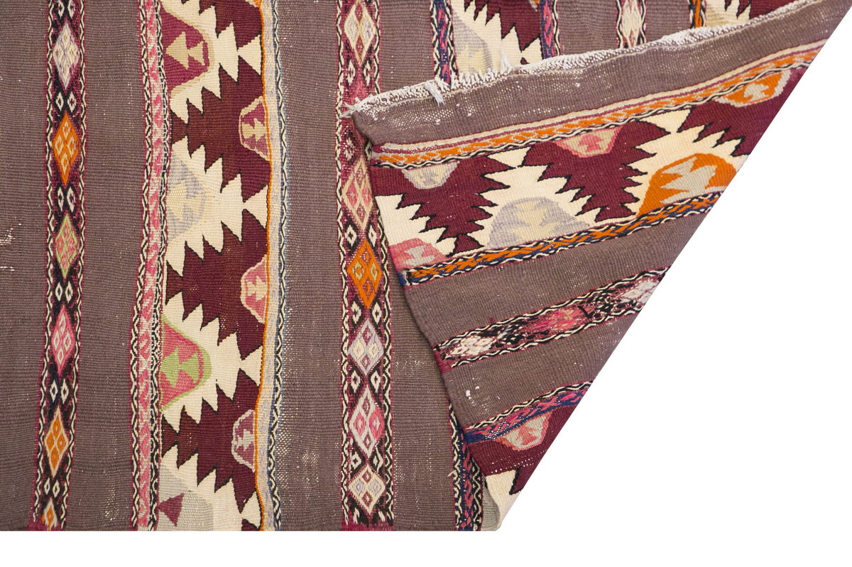 Vintage Turkish Rug, 5.1 x 7.10 ft Rug, 157 x 241 cm