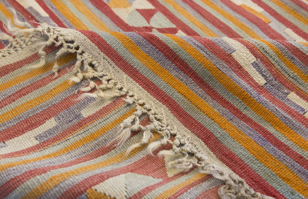 Vintage Turkish Rug, 5.2 x 3.4 ft Rug, 160 x 104 cm