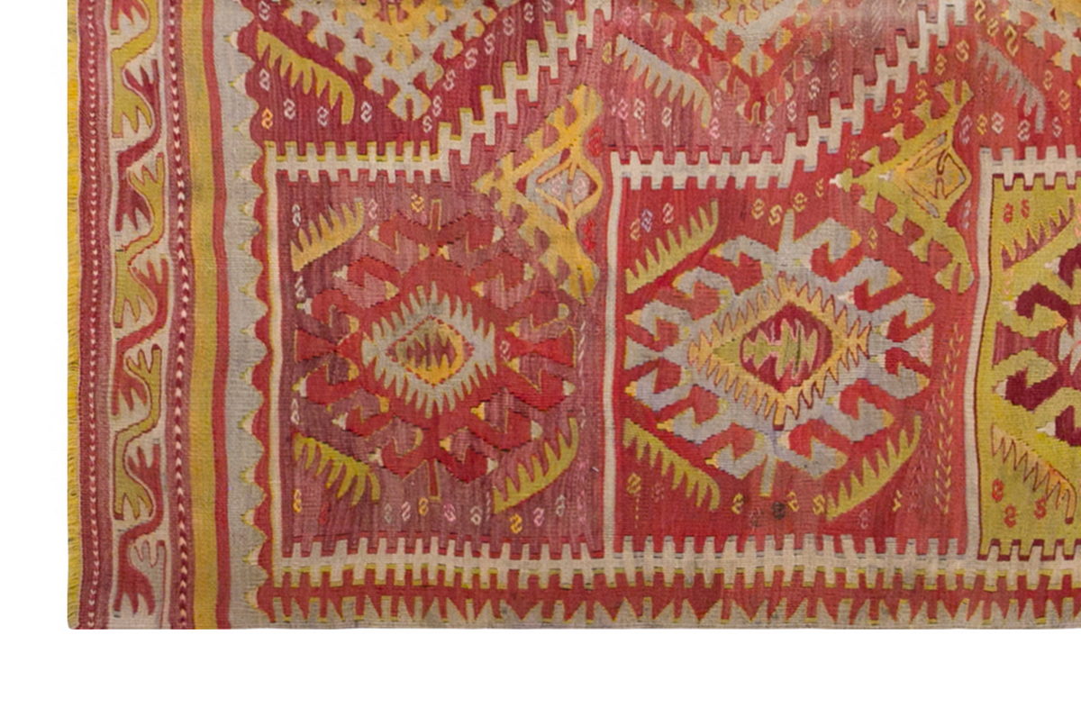 Vintage Turkish Rug, 5.2 x 6.10 ft, 160 x 210 cm
