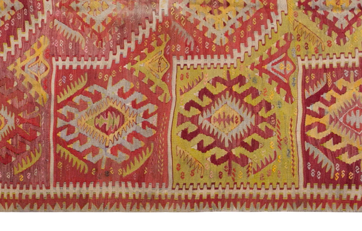 Vintage Turkish Rug, 5.2 x 6.10 ft, 160 x 210 cm