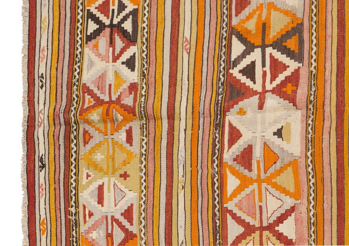 Vintage Turkish Rug, 5.2 x 6.5 ft, 158 x 196 cm