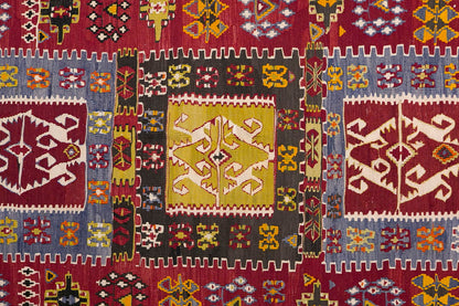 Vintage Turkish Rug, 5.5 x 6.6 ft, 166 x 200 cm