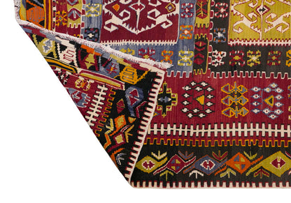 Vintage Turkish Rug, 5.5 x 6.6 ft, 166 x 200 cm